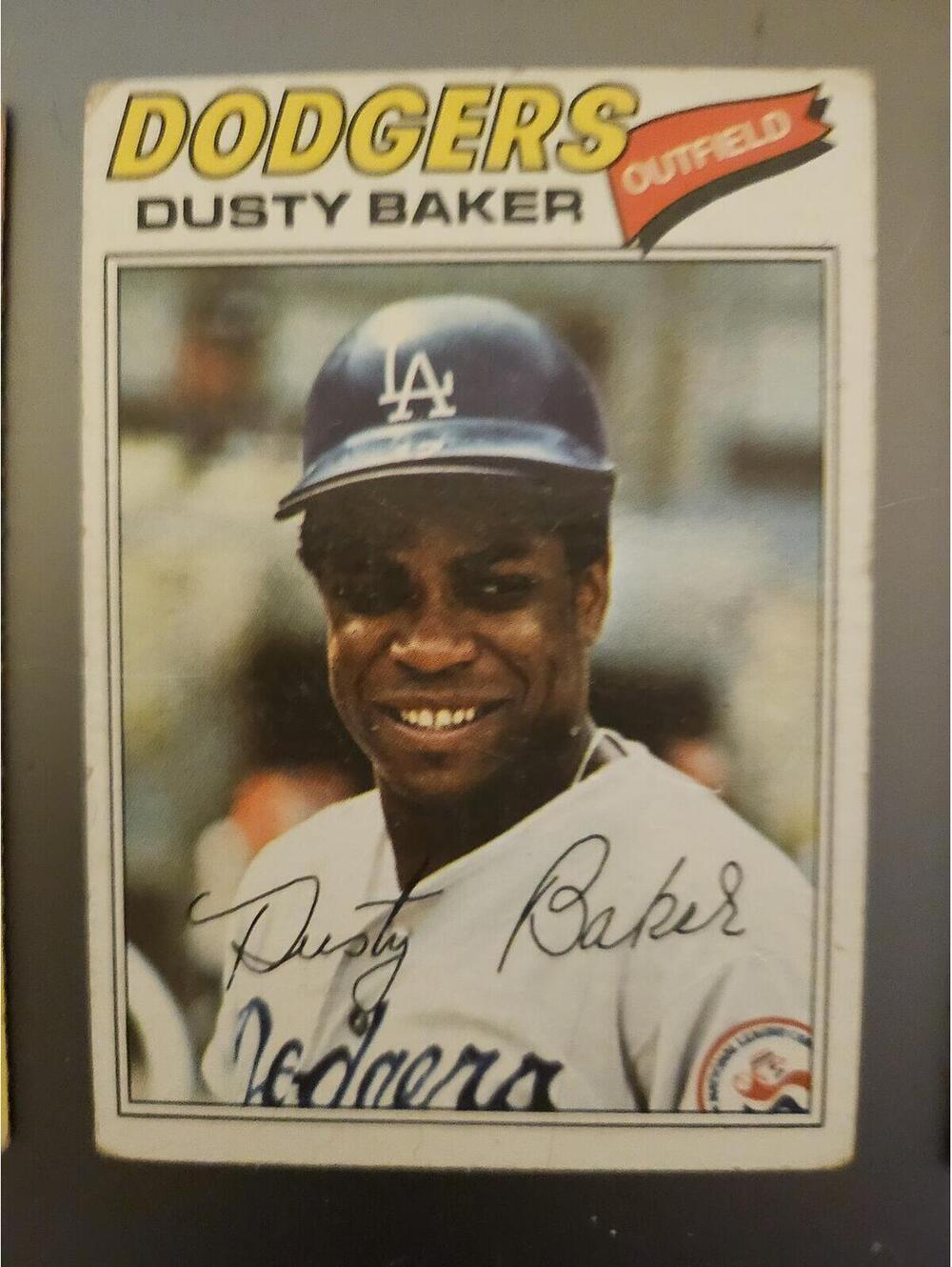 1977 Topps Dusty Baker Los Angeles Dodgers #146  as is